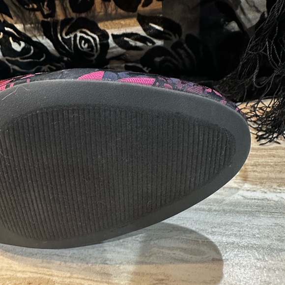 NWOT Liz Claiborne Gina Women’s Size 9.5 Black / Pink Brocade Ankle Boots - Picture 8 of 10